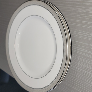 MIKASA‎ 8" Salad & Dinner Plates New With Tags. 3pcs